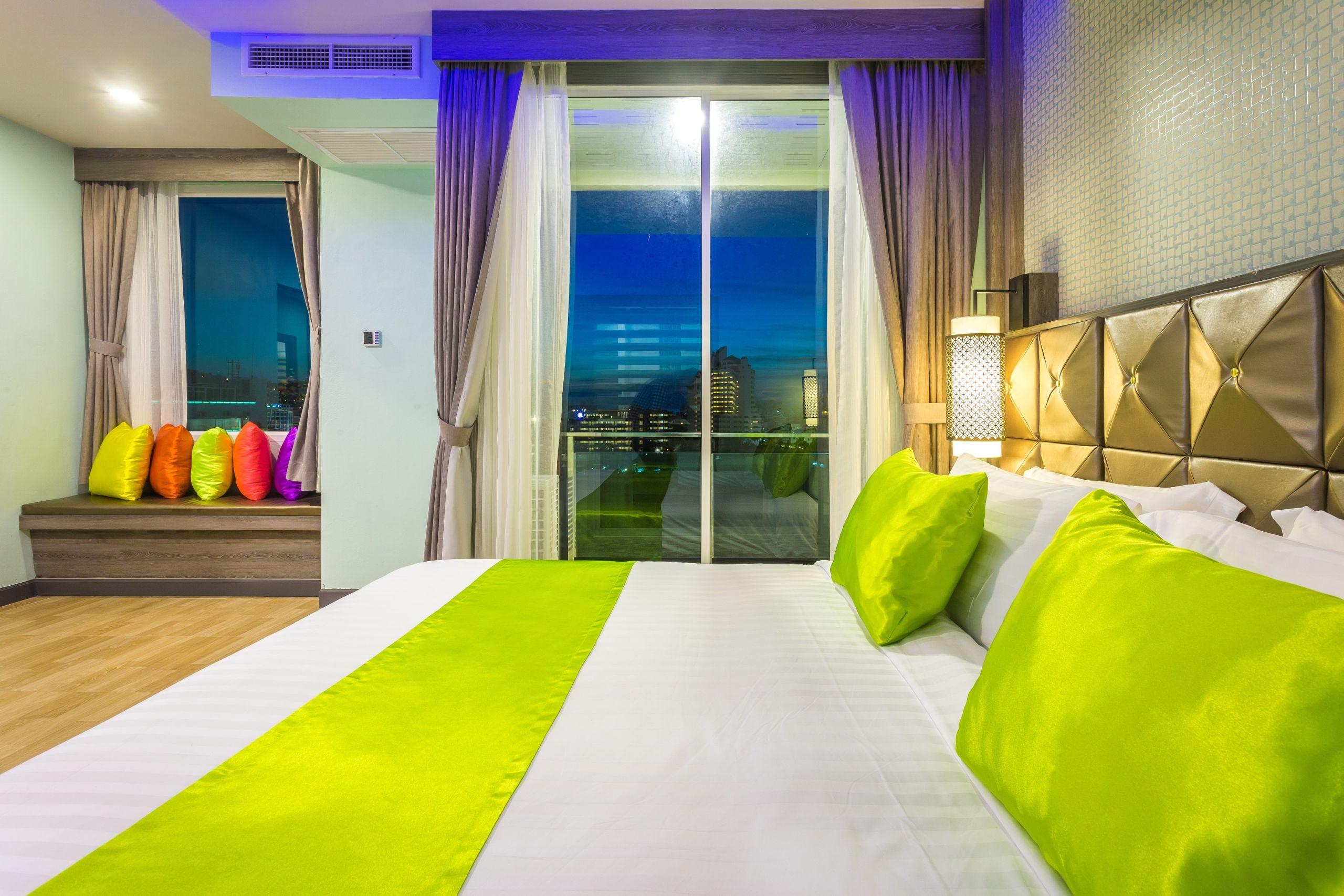 Add Plus Hotel & Spa Patong Екстер'єр фото