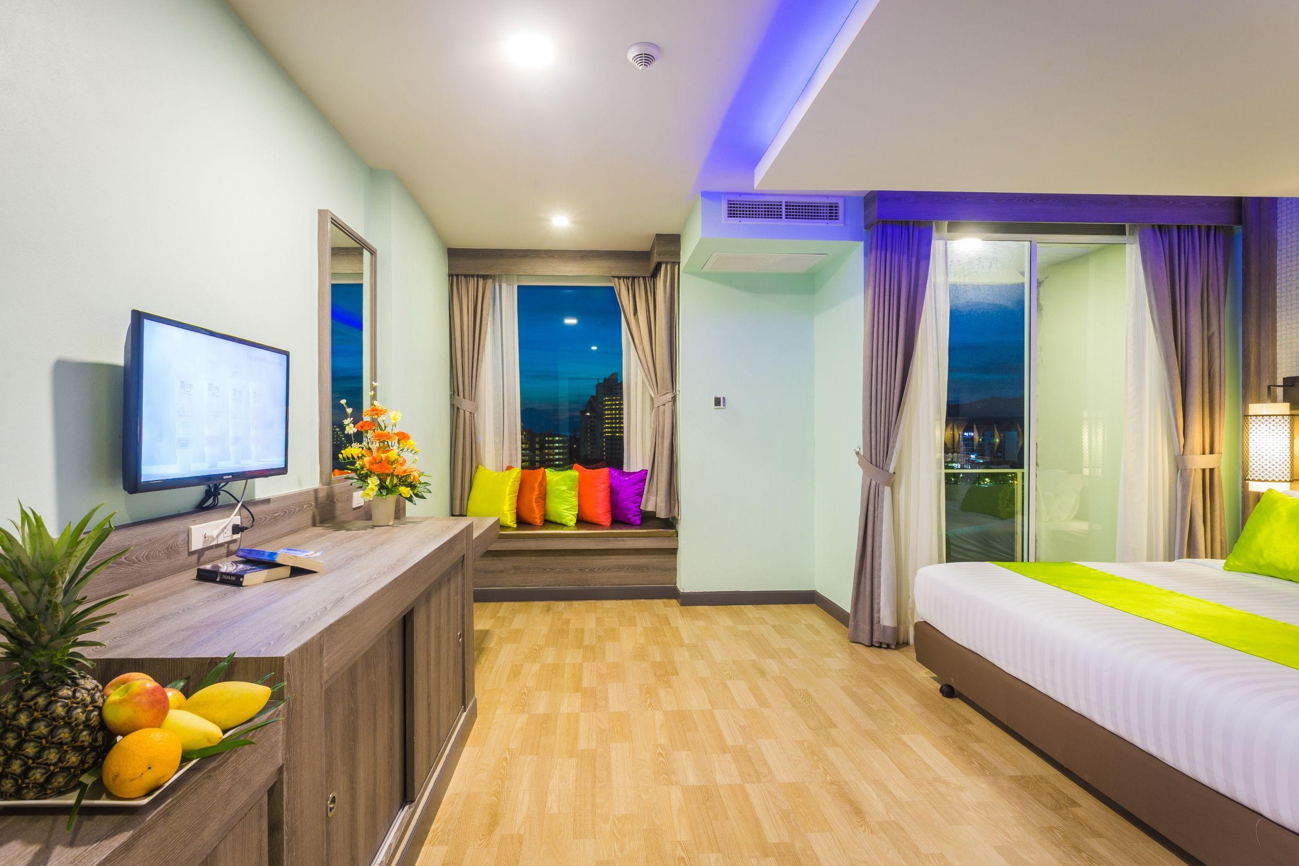 Add Plus Hotel & Spa Patong Екстер'єр фото