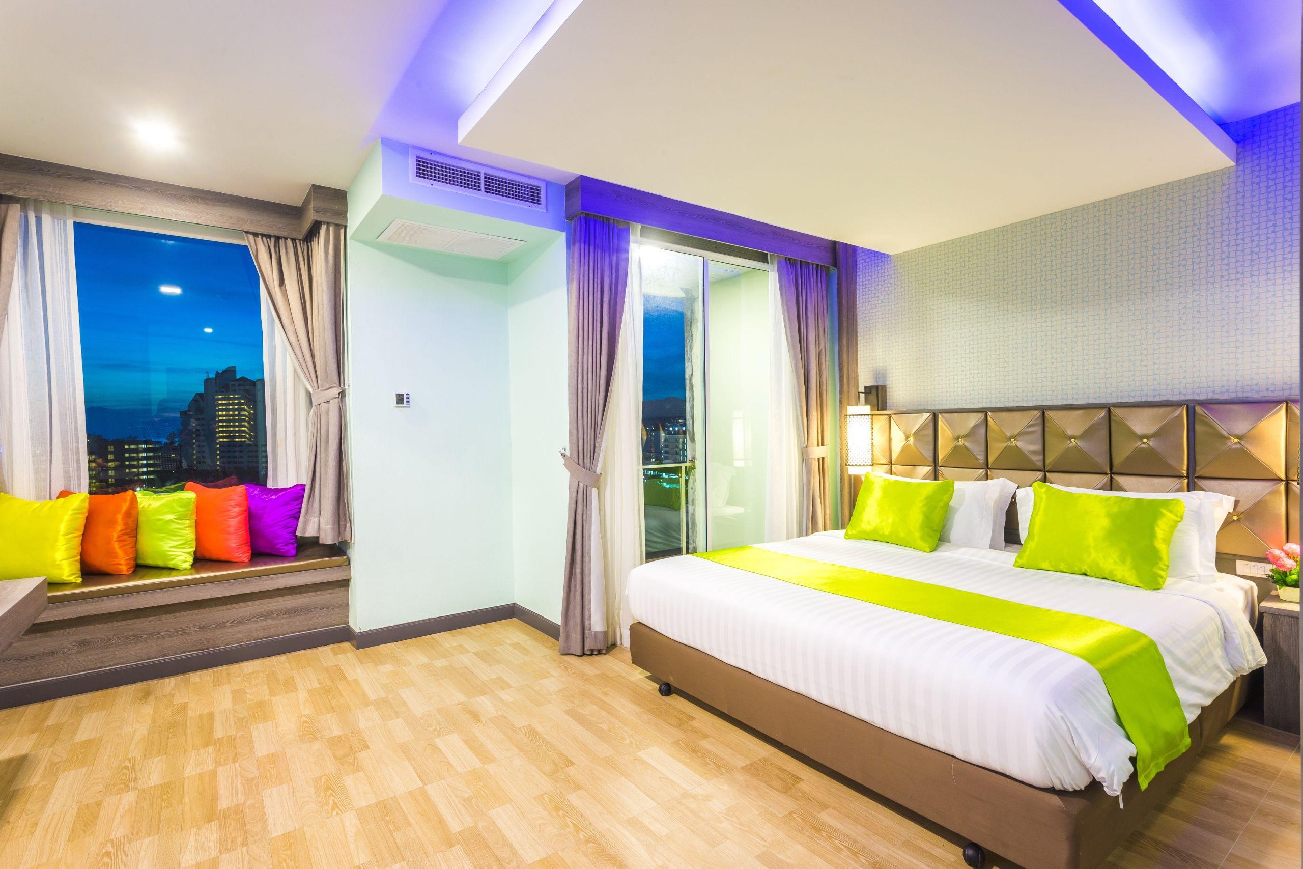 Add Plus Hotel & Spa Patong Екстер'єр фото