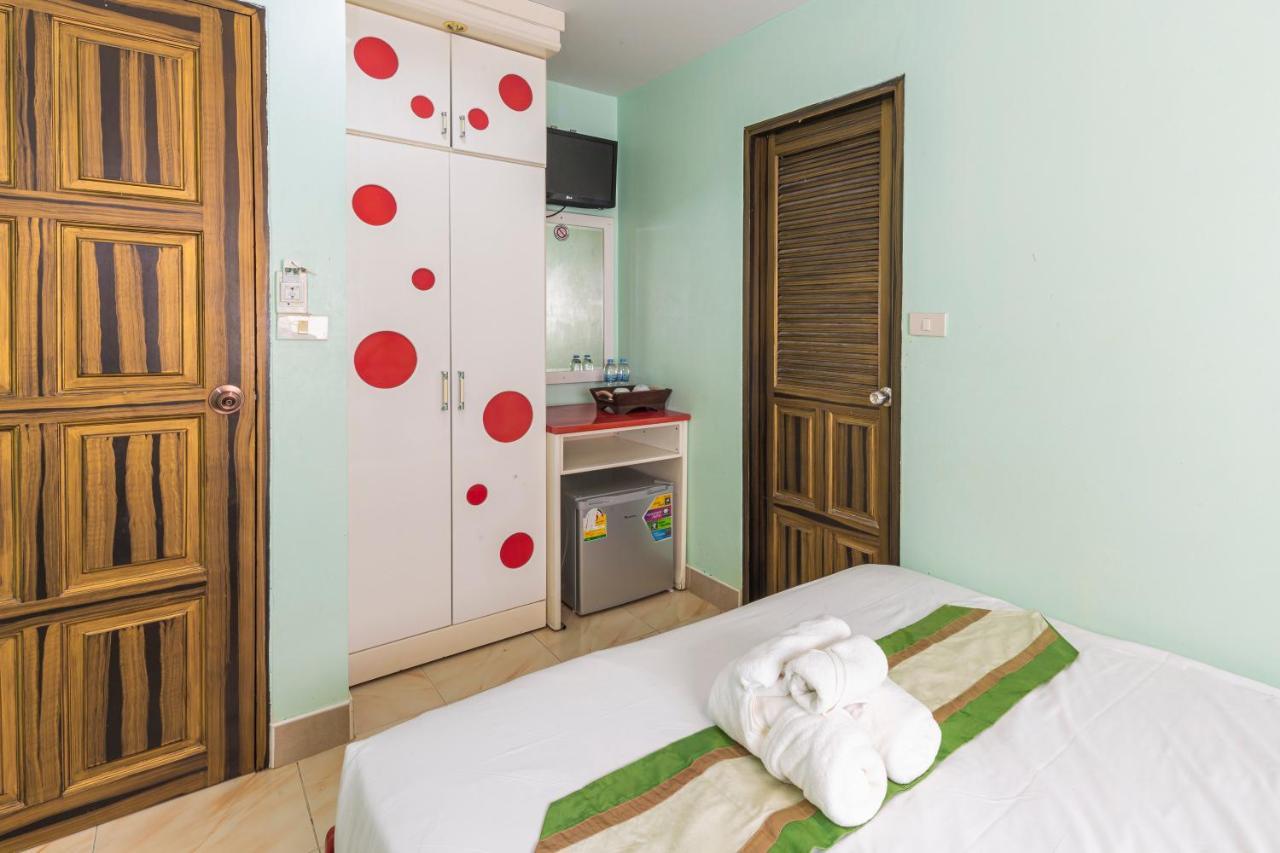 Add Plus Hotel & Spa Patong Екстер'єр фото