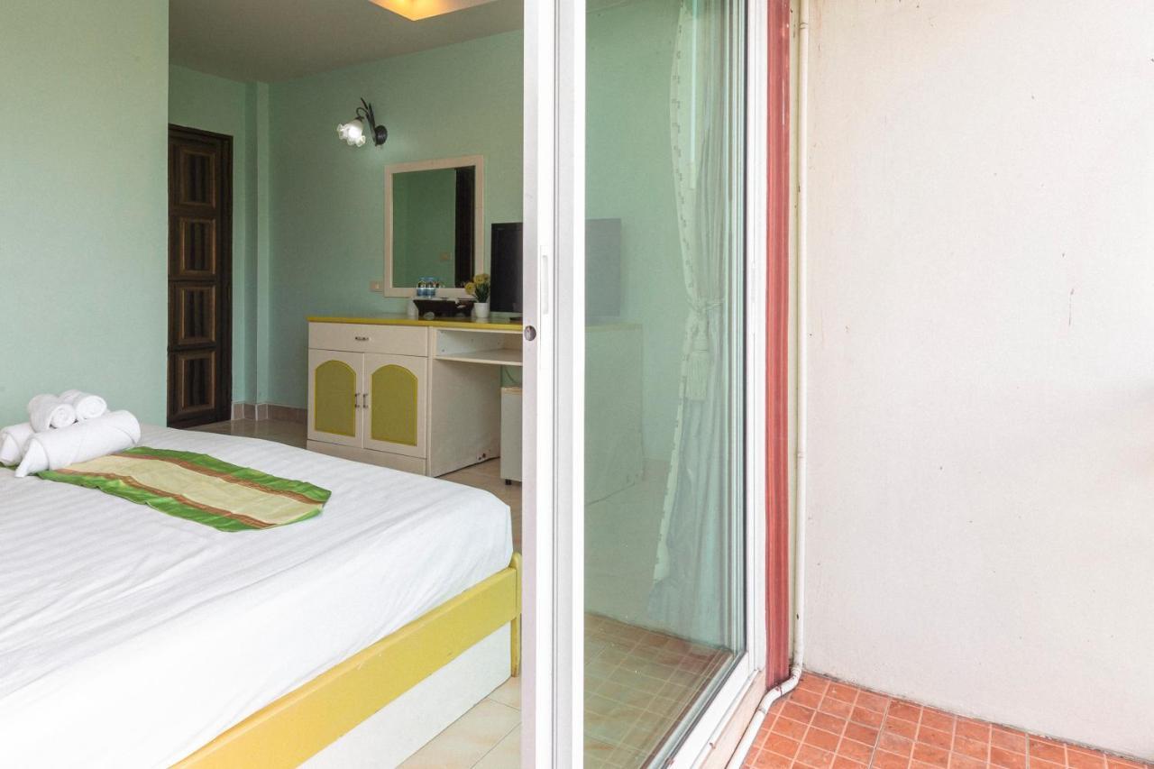 Add Plus Hotel & Spa Patong Екстер'єр фото