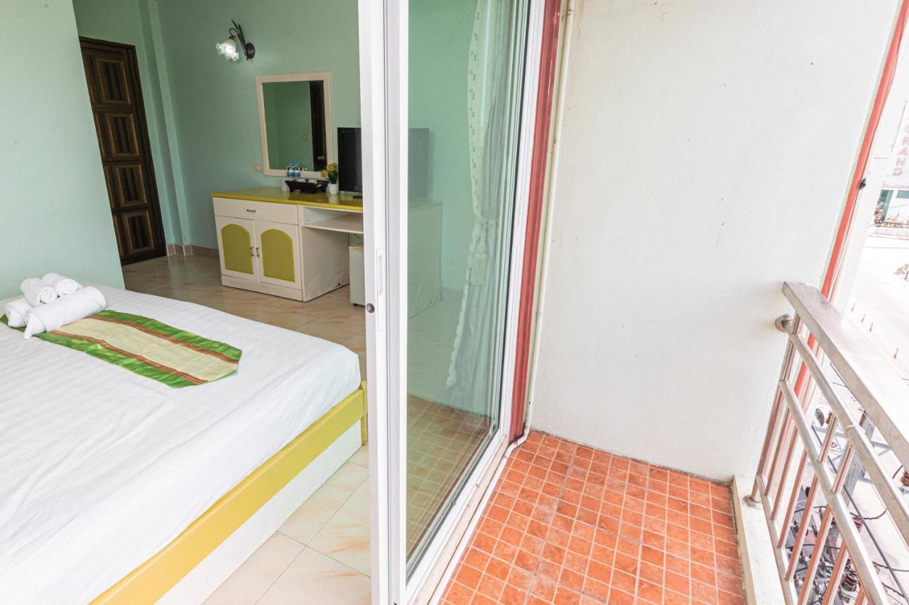 Add Plus Hotel & Spa Patong Екстер'єр фото