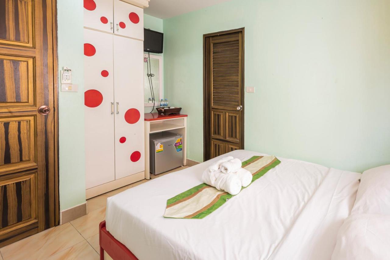 Add Plus Hotel & Spa Patong Екстер'єр фото