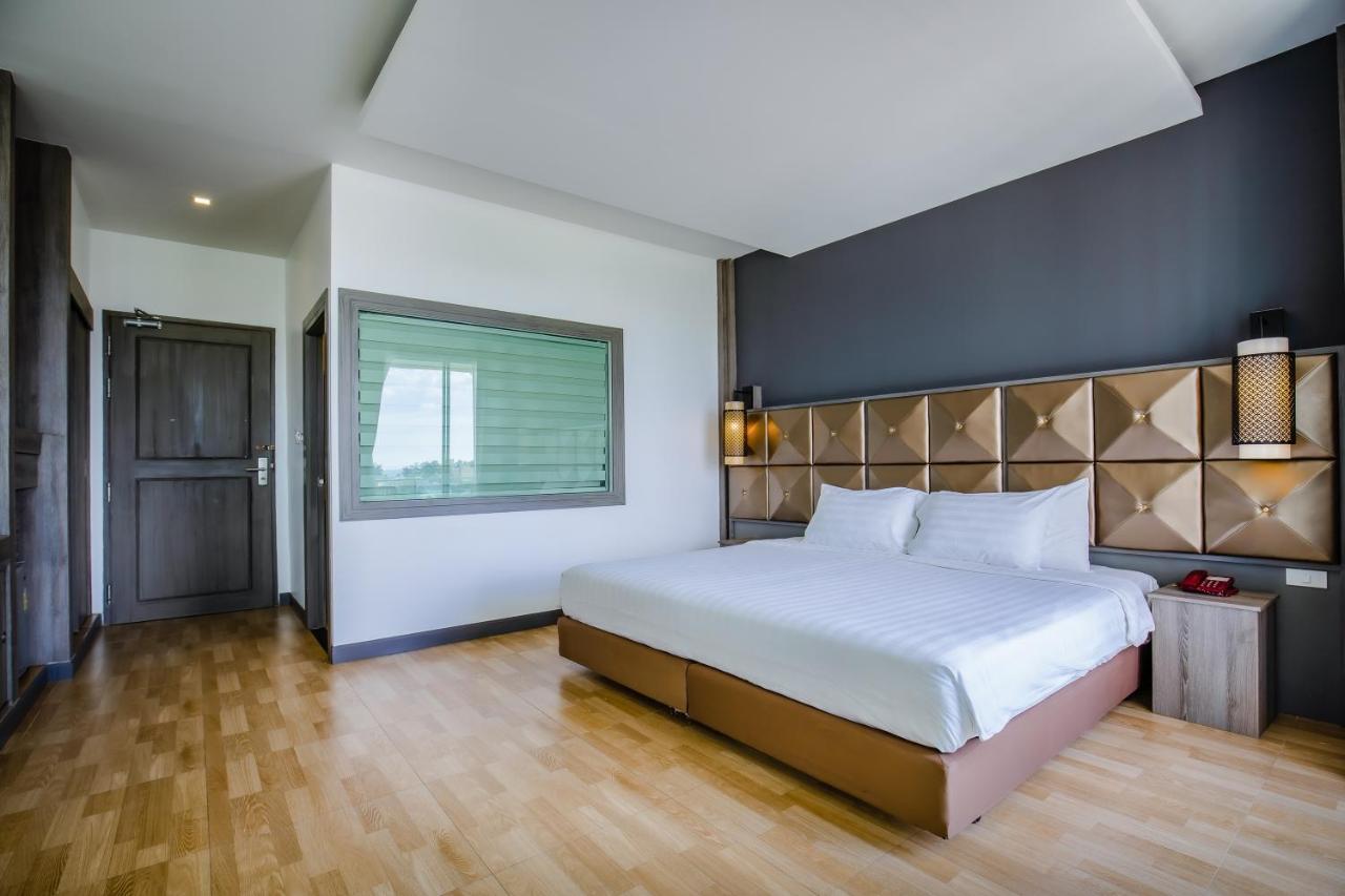 Add Plus Hotel & Spa Patong Екстер'єр фото