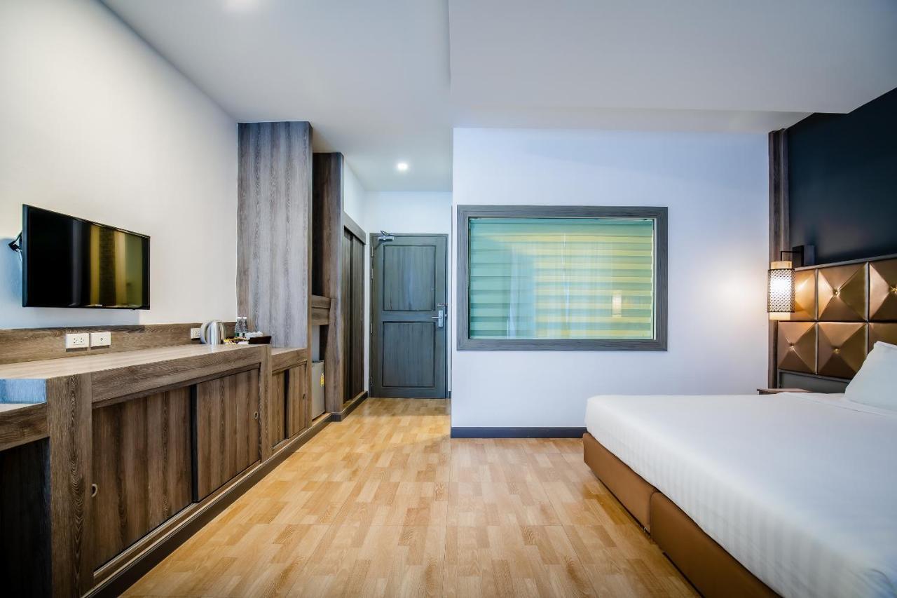 Add Plus Hotel & Spa Patong Екстер'єр фото